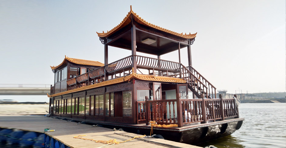 室內(nèi)餐飲船